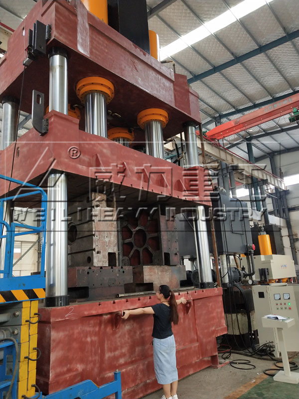 1600噸液壓機(jī)